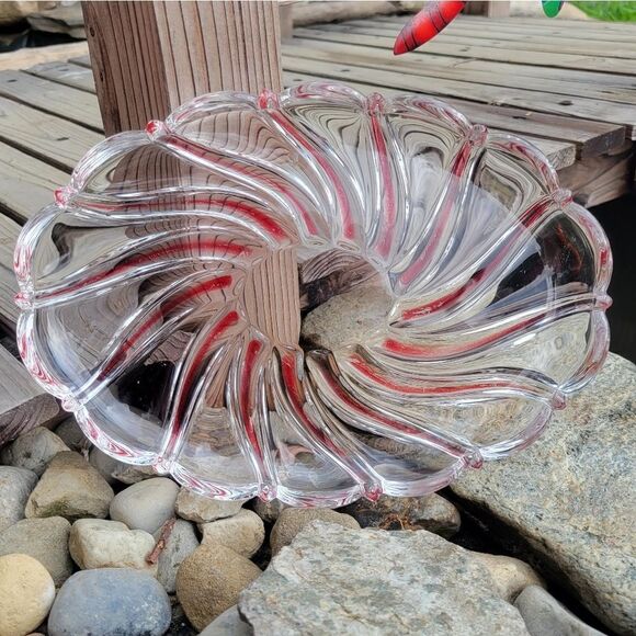 Mikasa Peppermint Swirl Glass Dish - Picture 1 of 8